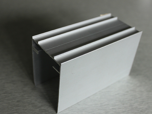 铝型材加工时工业铝型材如何相互连接